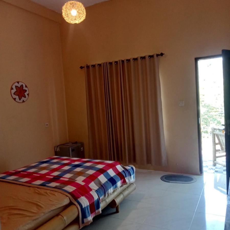 Sunrise Bukit Asam Homestay Kuta  Buitenkant foto