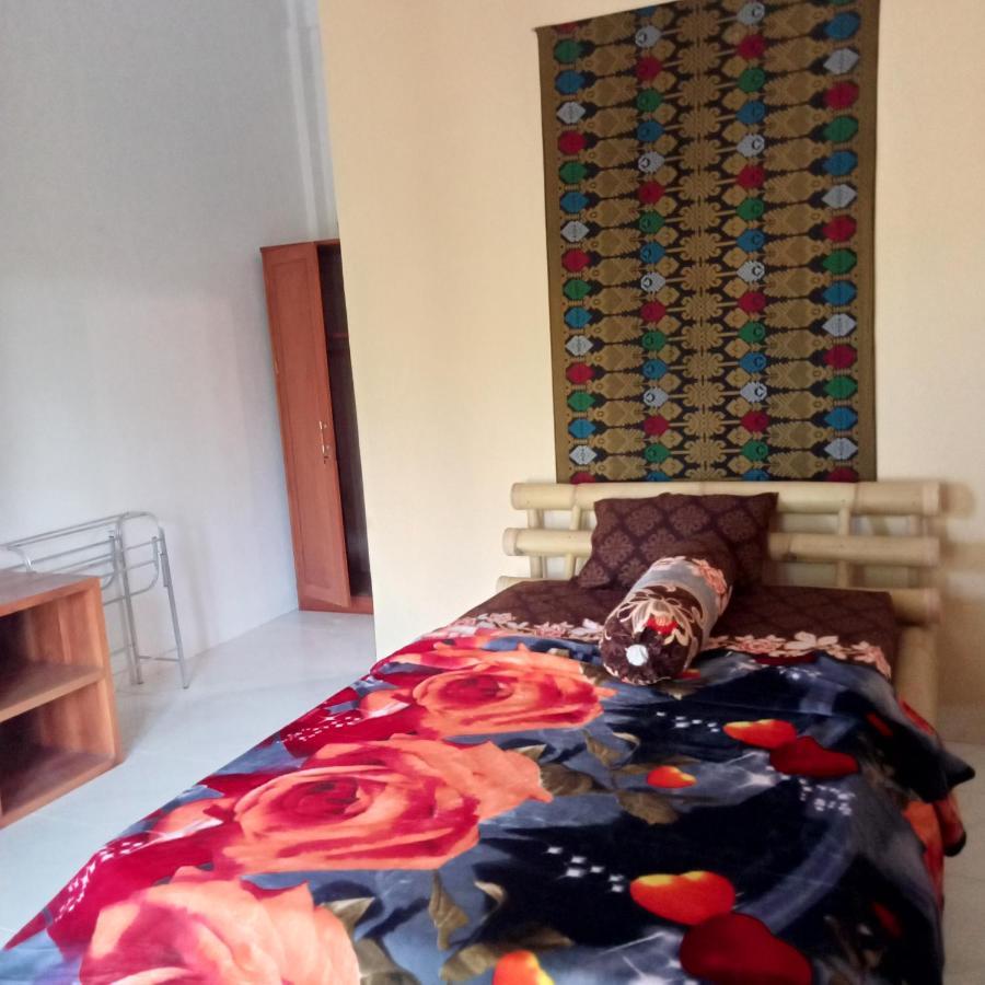 Sunrise Bukit Asam Homestay Kuta  Buitenkant foto